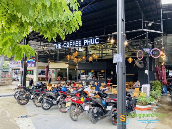 Sang nhượng quán cà phê đang hoạt động kinh doanh đông khách, nằm khu dân cư đông đúc.