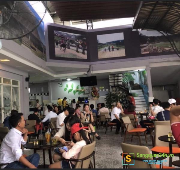Sang quán cafe view cực đẹp ngay góc ngã tư, gần chung cư Nhất Lan và bệnh viện Quốc Ánh.