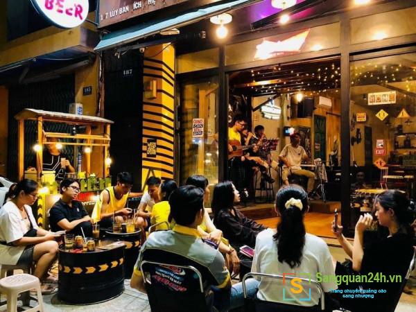Sang nhanh quán SPARTA Coffee - Beer & Acoustic nằm mặt tiền đường Lũy Bán Bích, quận Tân Phú.