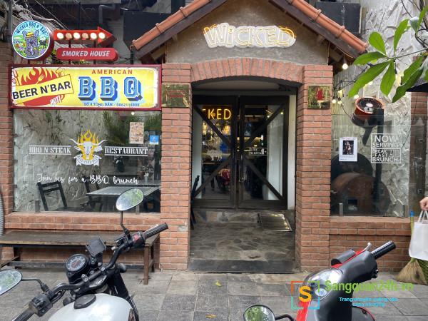 Sang nhượng nhà hàng phố Tông Đản, phường Lý Thái Tổ, quận Hoàn Kiếm, thành phố Hà Nội.