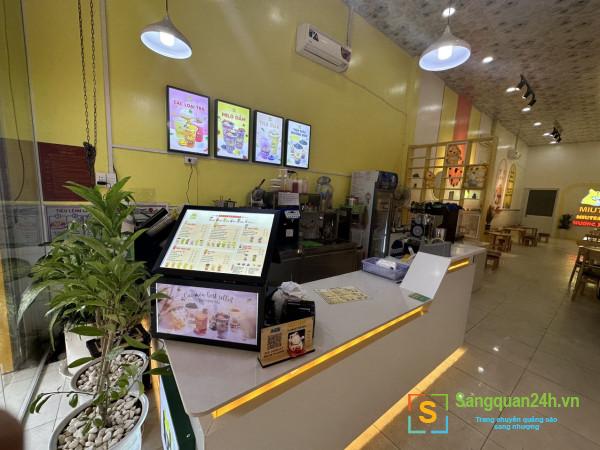Sang Nhượng Nhanh Quán Trà Sữa Ở Trung Tâm Quận Bình Tân.