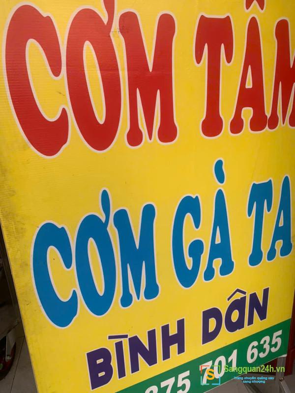 Sang quán cơm