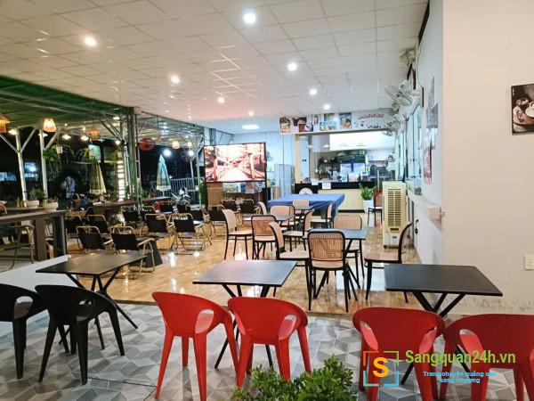 Sang quán cafe