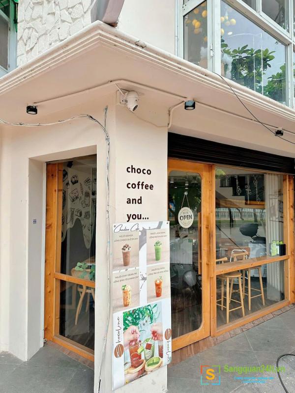 Sang quán cafe