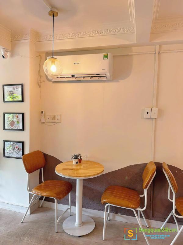 Sang quán cafe