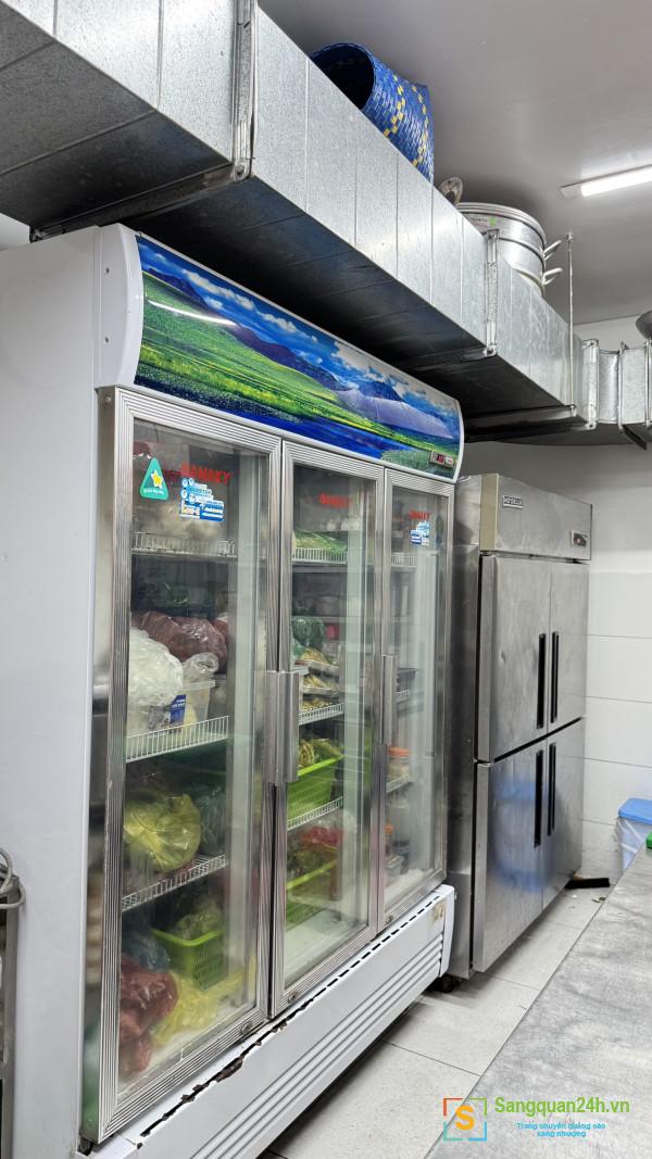 Sang nhà hàng