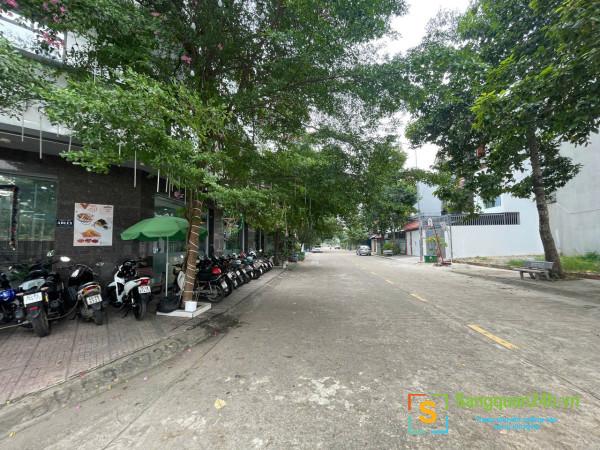 Sang quán cafe