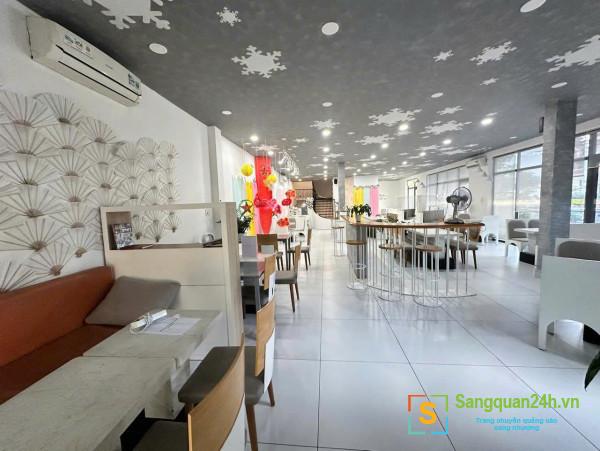 Sang quán cafe