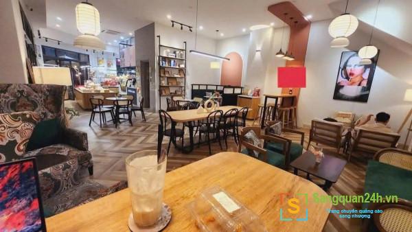 Sang quán cafe
