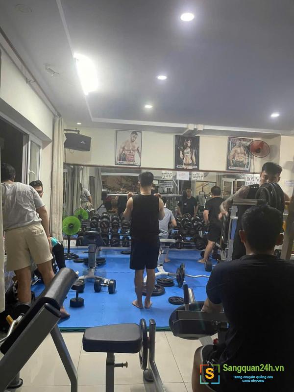 Sang CLB thể hình