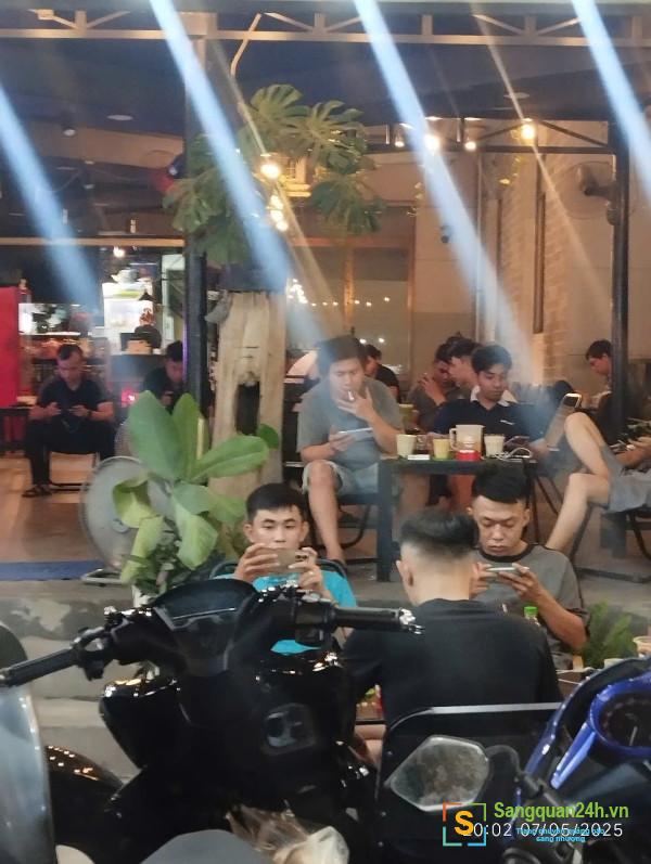 Sang quán cafe