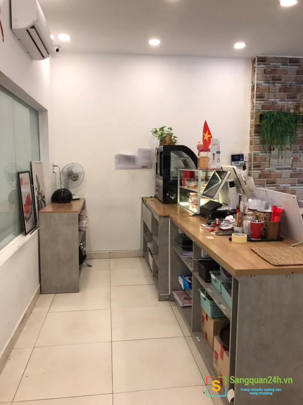 Sang quán cafe