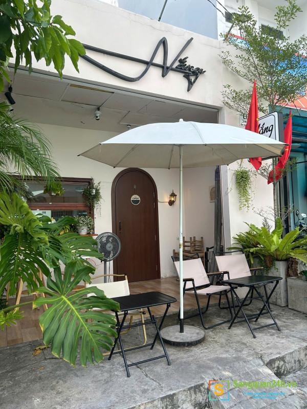Sang quán cafe