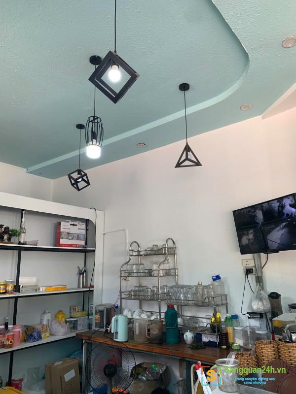 Sang quán cafe