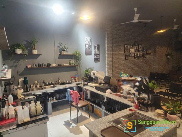 Sang quán cafe