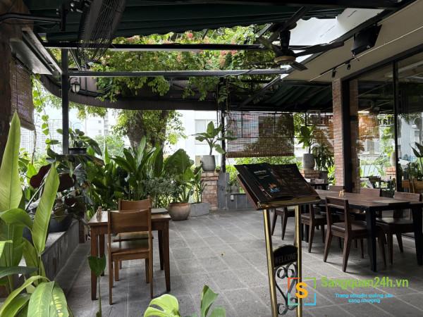 Sang nhà hàng Sang nhà hàng