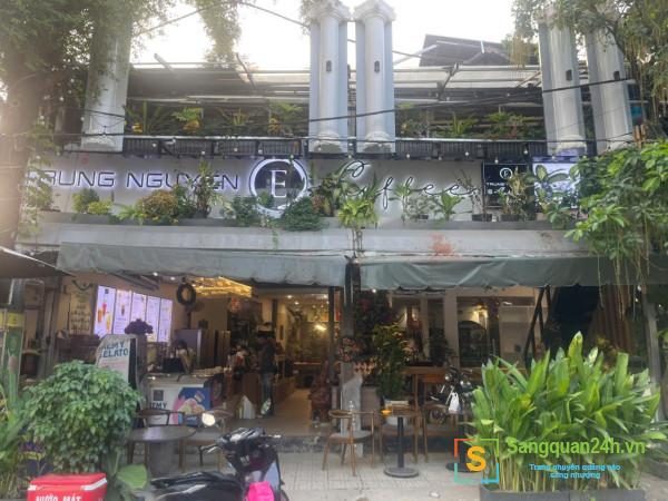 Sang Nhượng Quán Cafe Ở Trung Tâm Quận 7