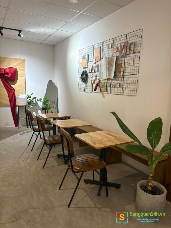 Sang quán cafe