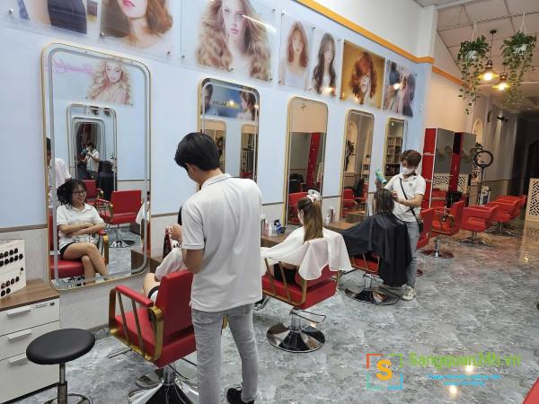 Sang tiệm tóc - nail