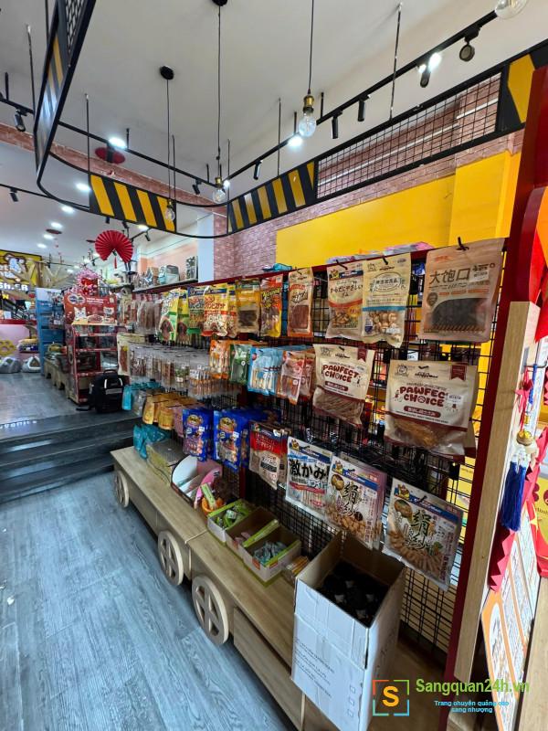 Sang cửa hàng thú nuôi