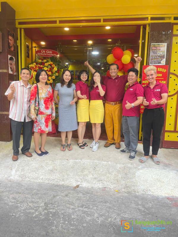 Cần Tuyển 2 Nữ Gội Đầu Tại Phú Nhuận