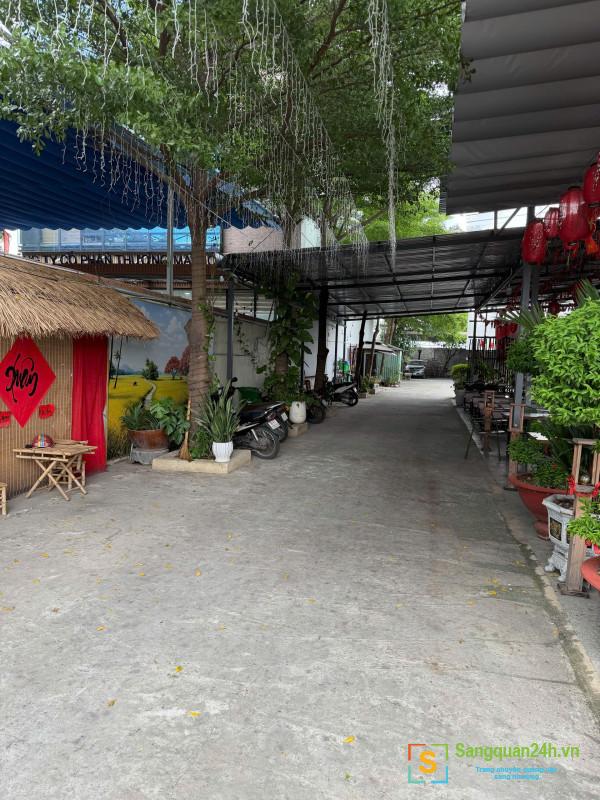 Sang quán cafe