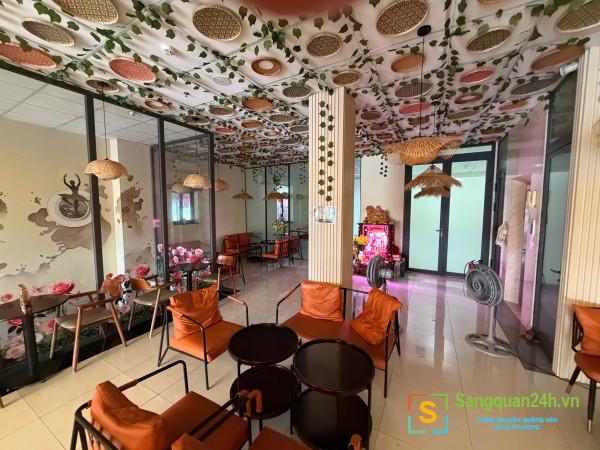 Sang quán cafe
