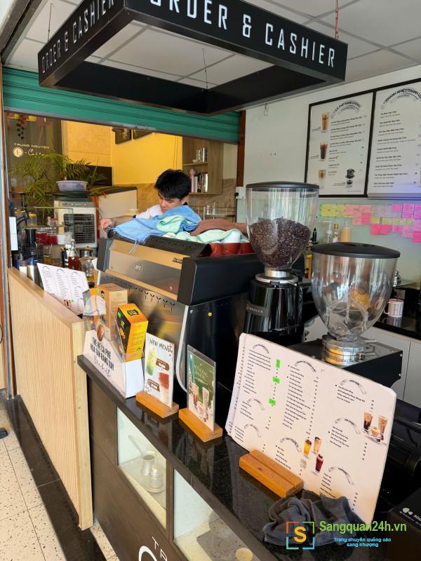 Sang quán cafe