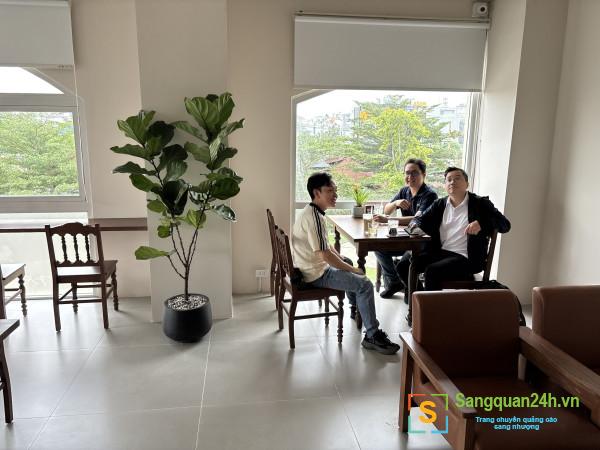 Sang quán cafe