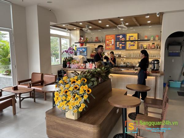 Sang quán cafe