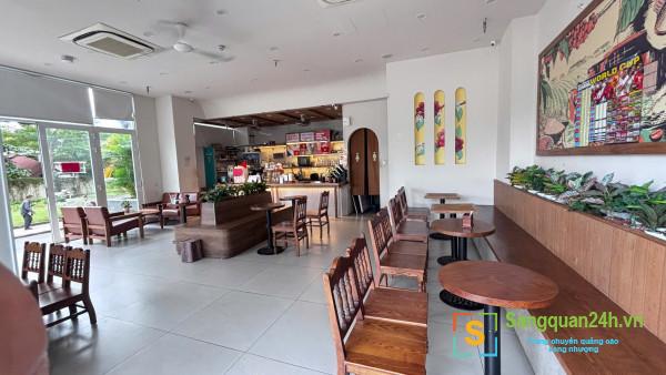 Sang quán cafe