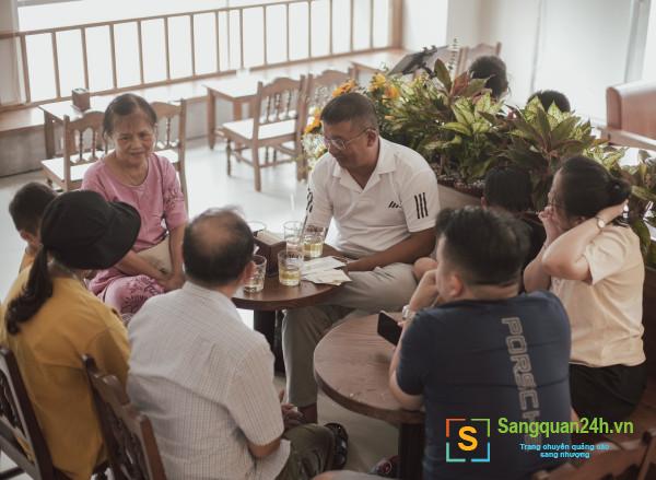 Sang quán cafe