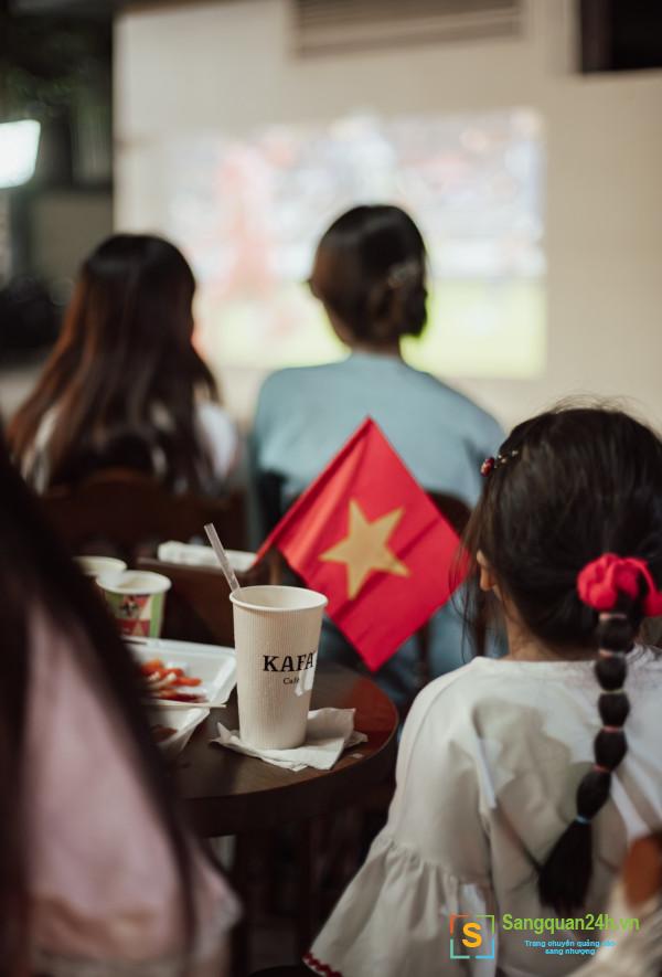 Sang quán cafe