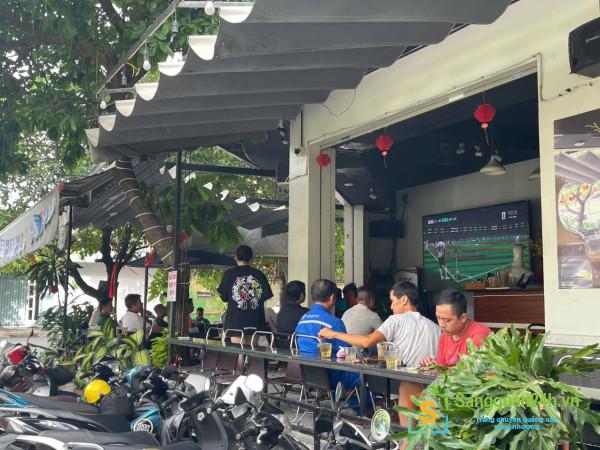 Sang quán cafe