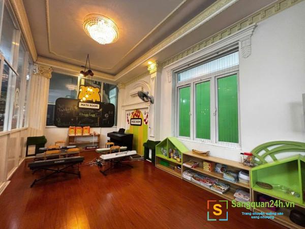 Sang trường mầm non