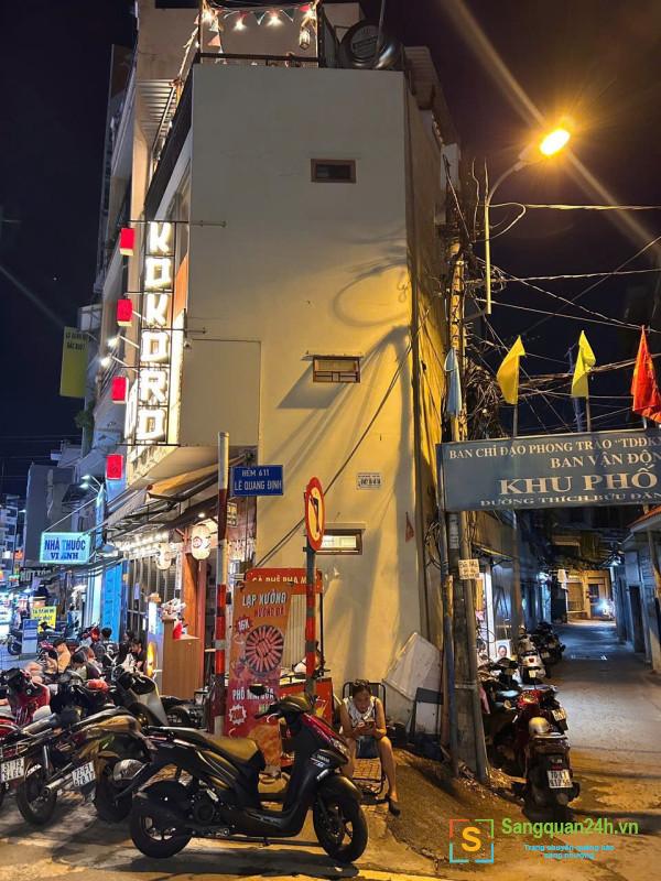 Sang quán cafe